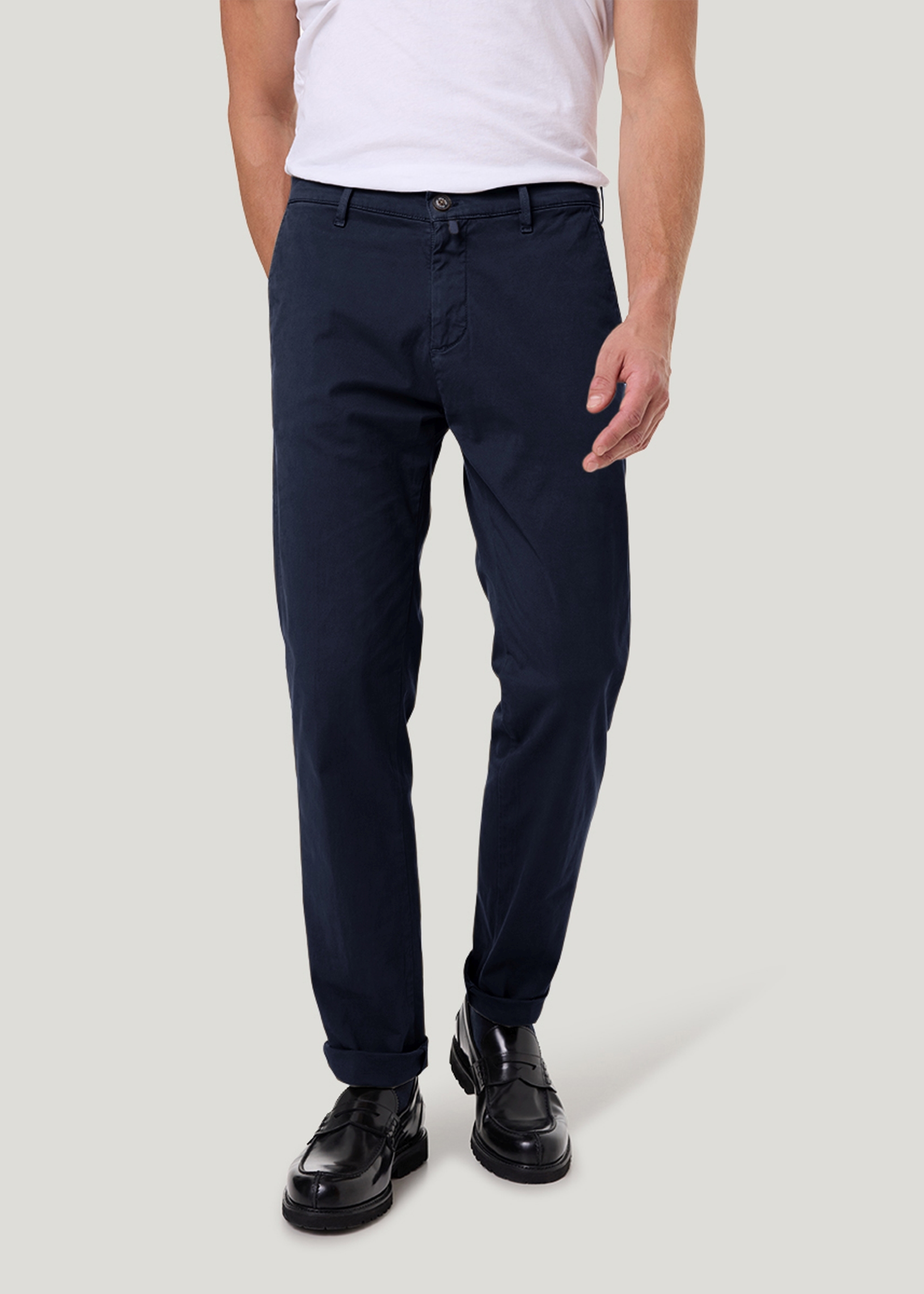 Chino Tapered Fit, Marine Frontansicht