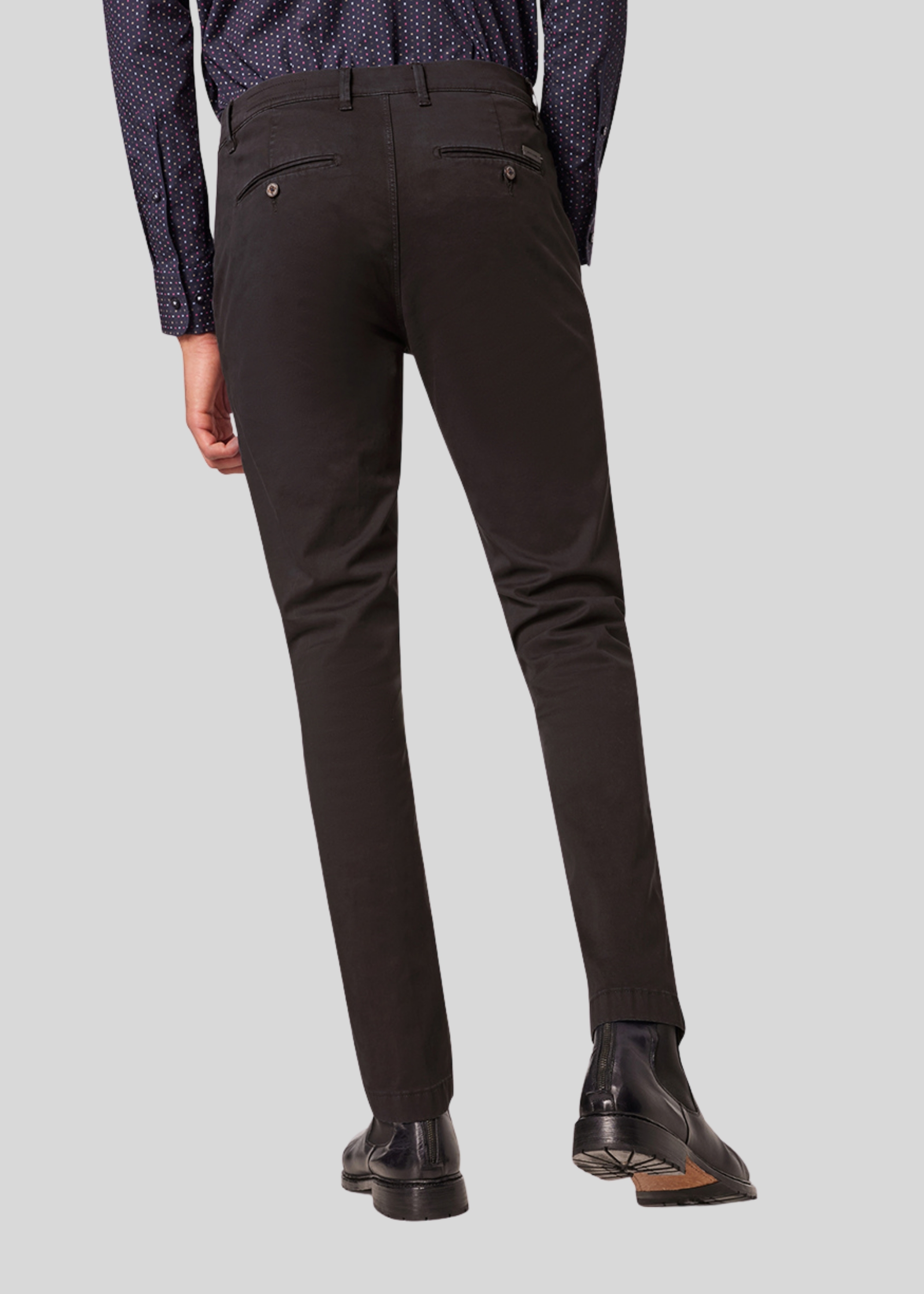 Chino Tapered Fit, Schwarz Detailansicht 1