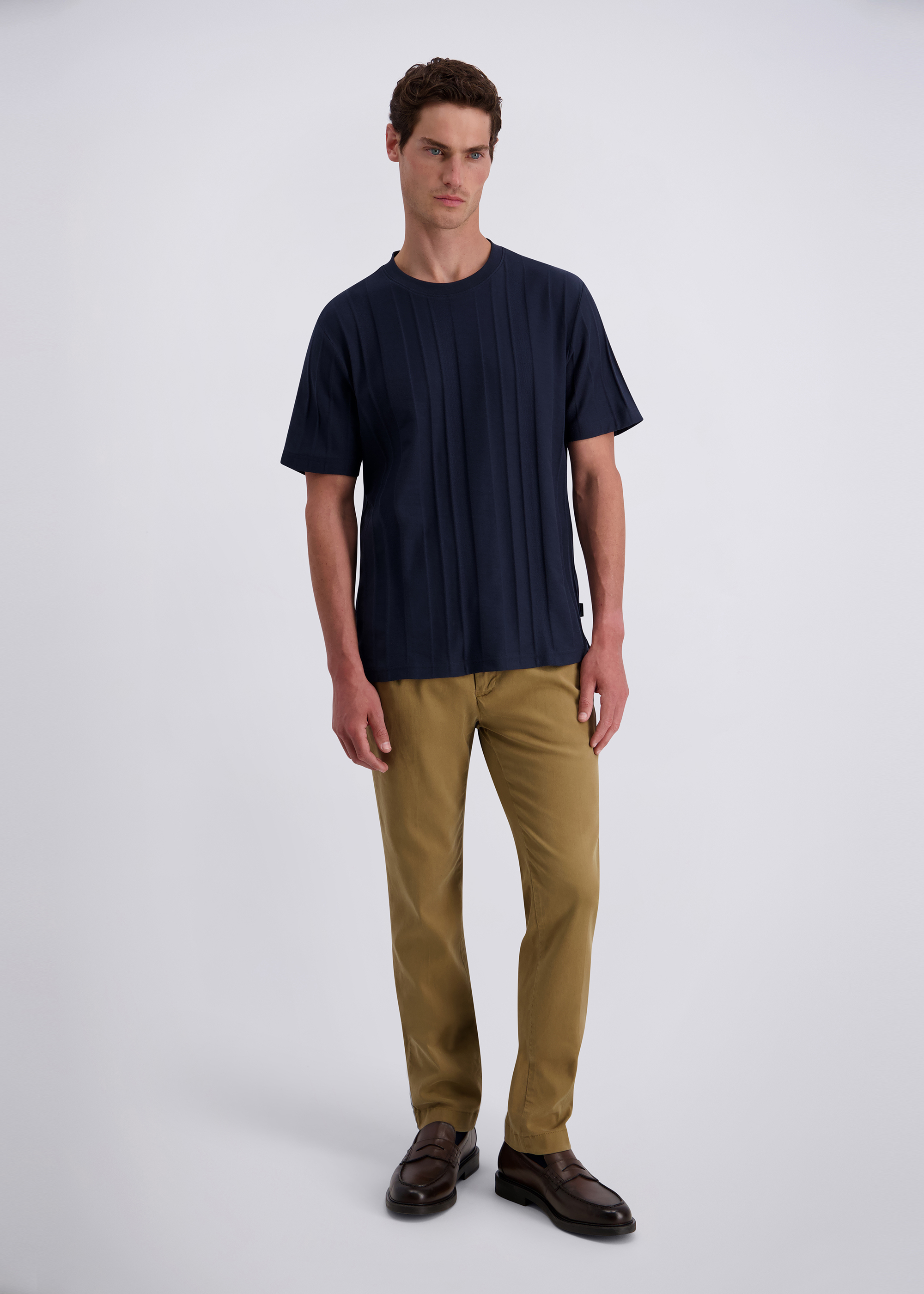 Chino im Tapered Fit, Otter Rückansicht