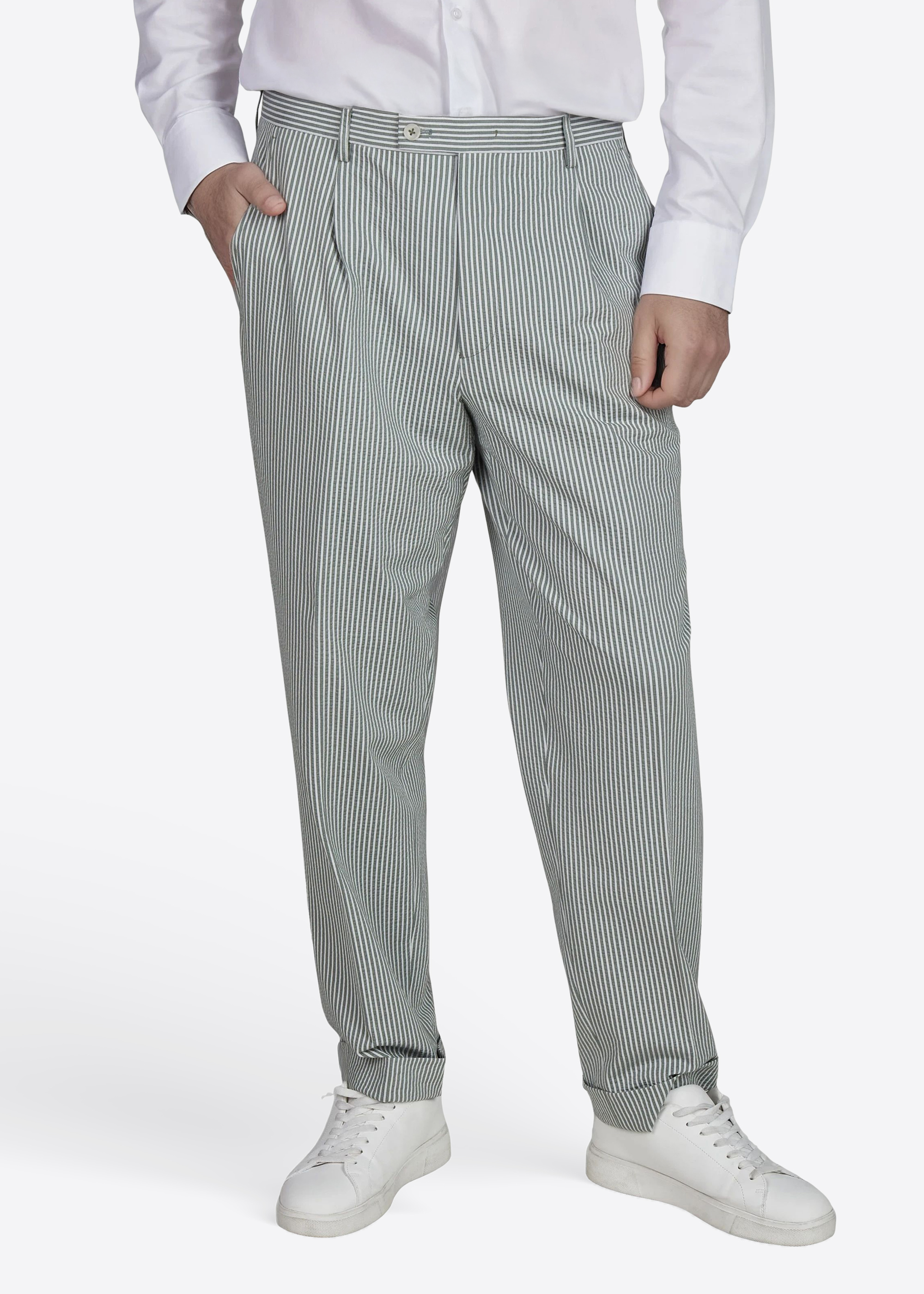 Hose Franck mit Taschen, Dusty Olive Frontansicht