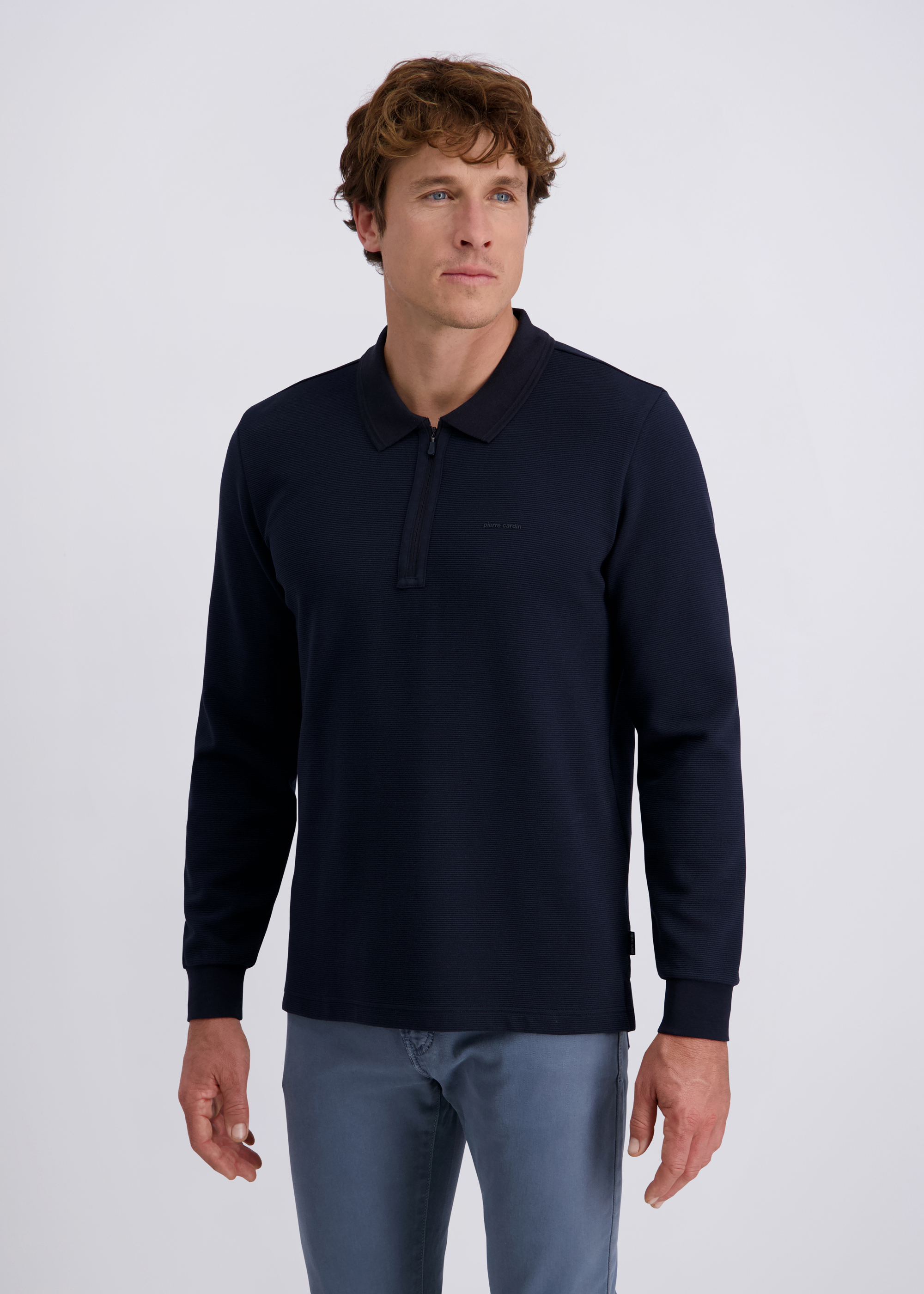 Klassischer Shirt mit Reißverschluss, Salute Frontansicht