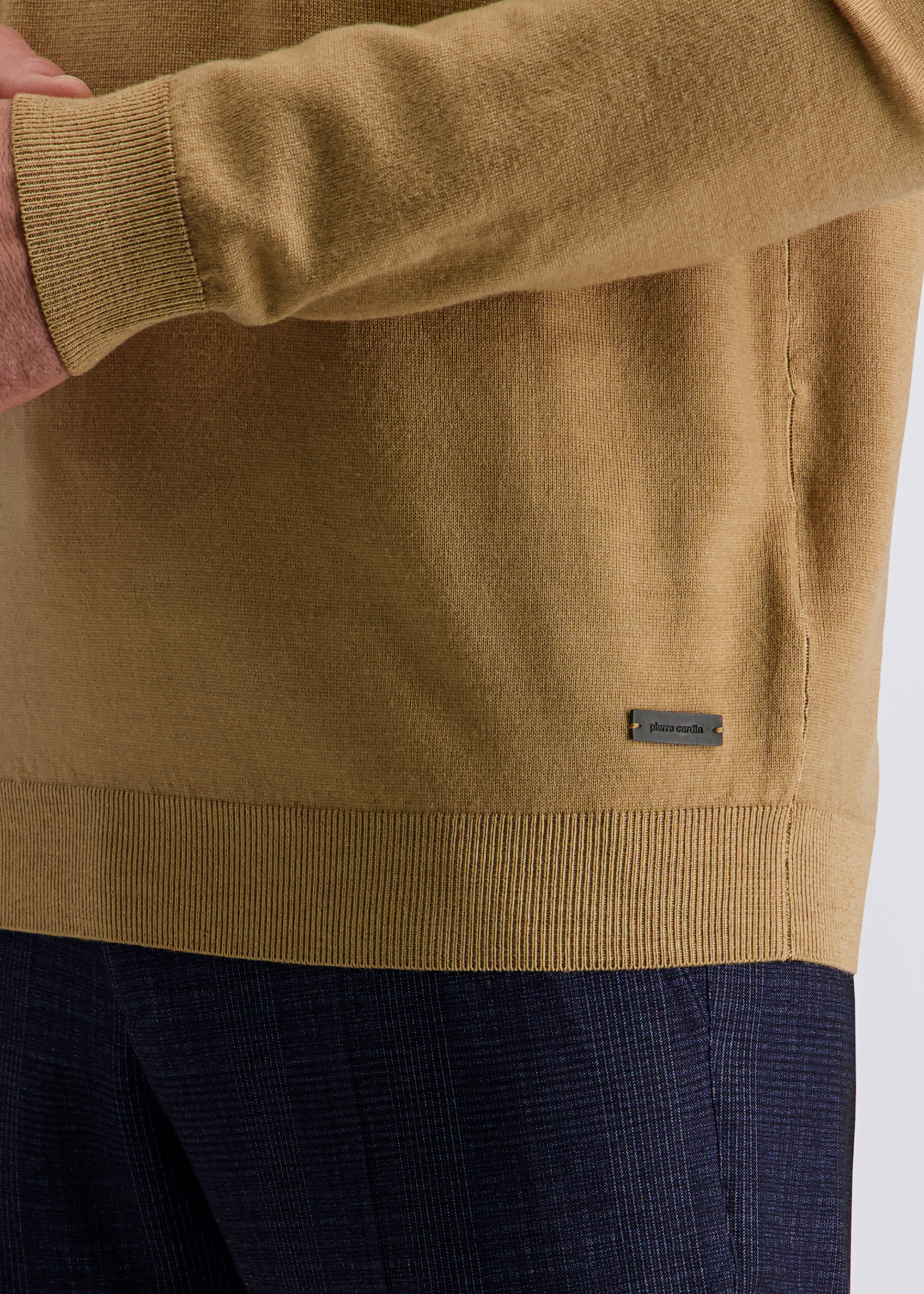 Feinstrickpulllover mit klassischem Rundhals, Lark Detailansicht 2