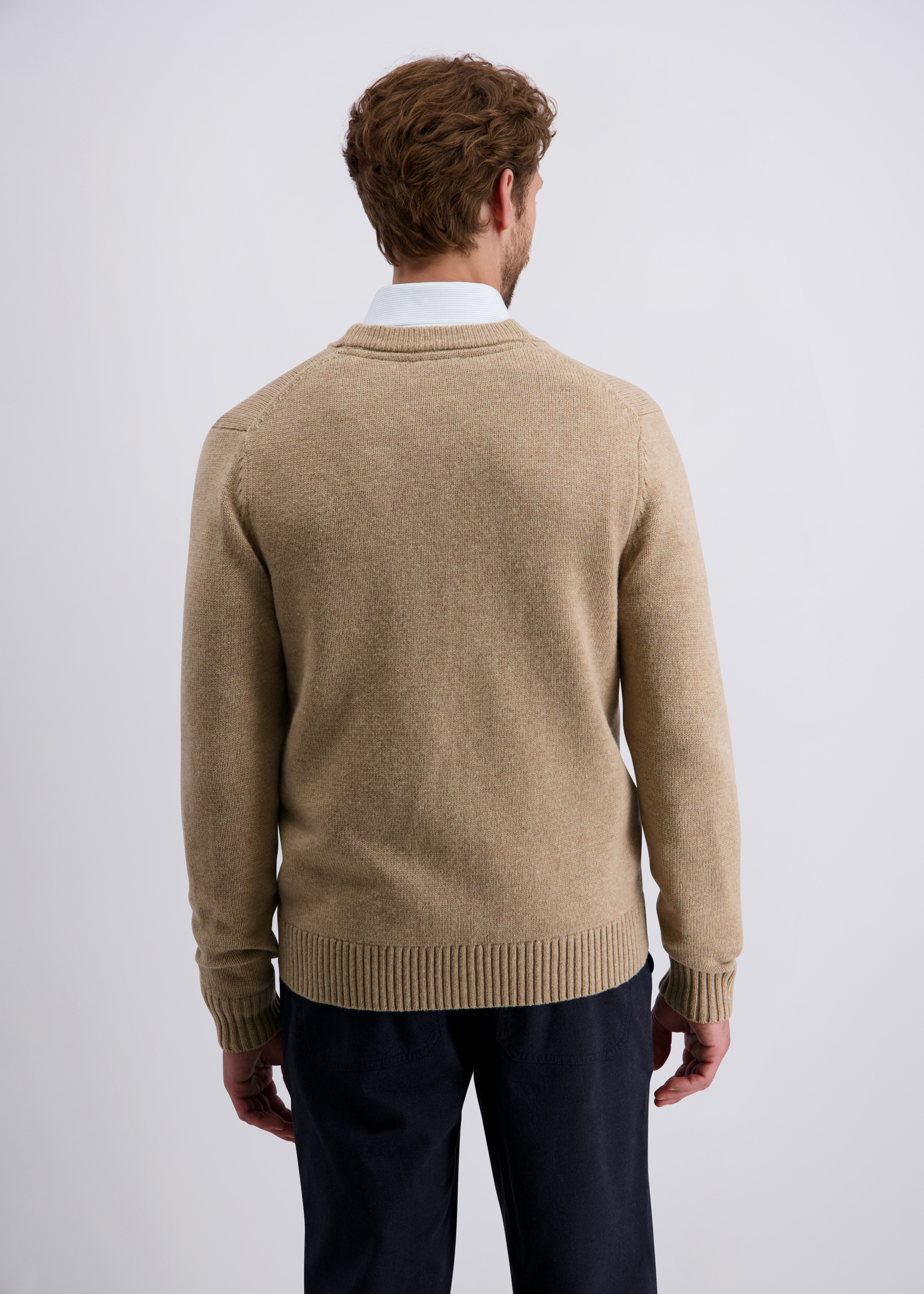 Strickjacke mit Knopfverschluss, Lark Detailansicht 1