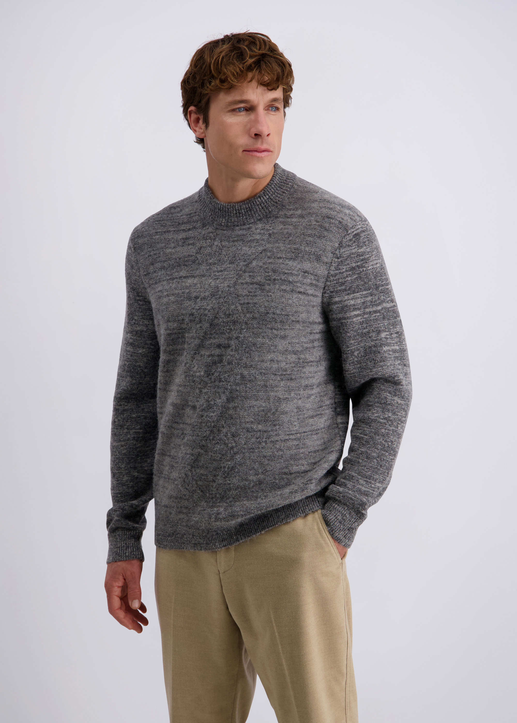 Gehobener Casual Look mit anspruchsvoller Dessinierung, Anthra Frontansicht