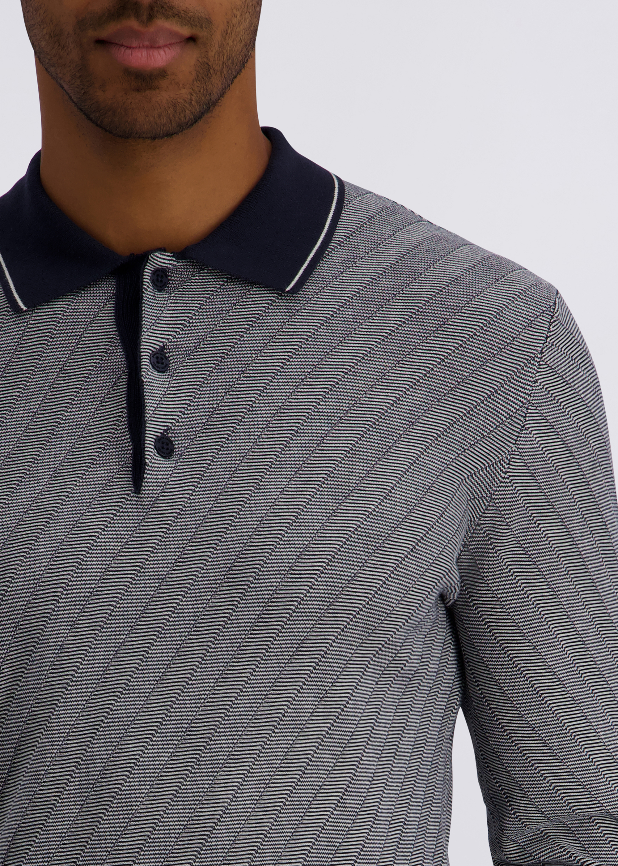 Langarm-Poloshirt in Modern Fit, Salute Detailansicht 2