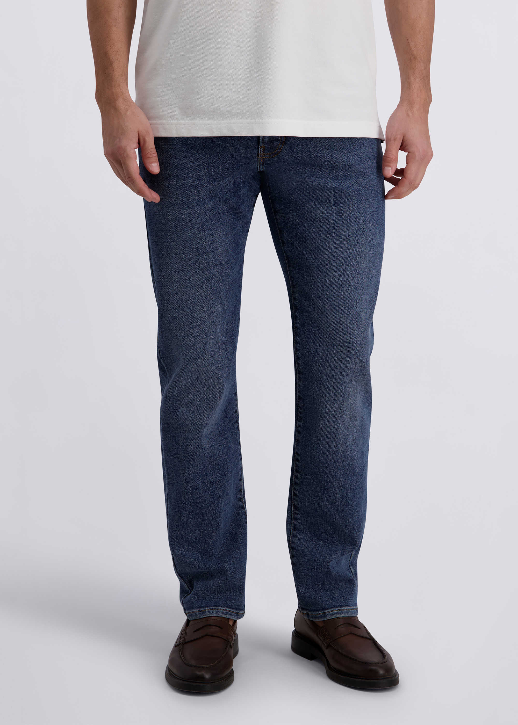 5-Pocket Jeans in Tapered Fit, blue Frontansicht