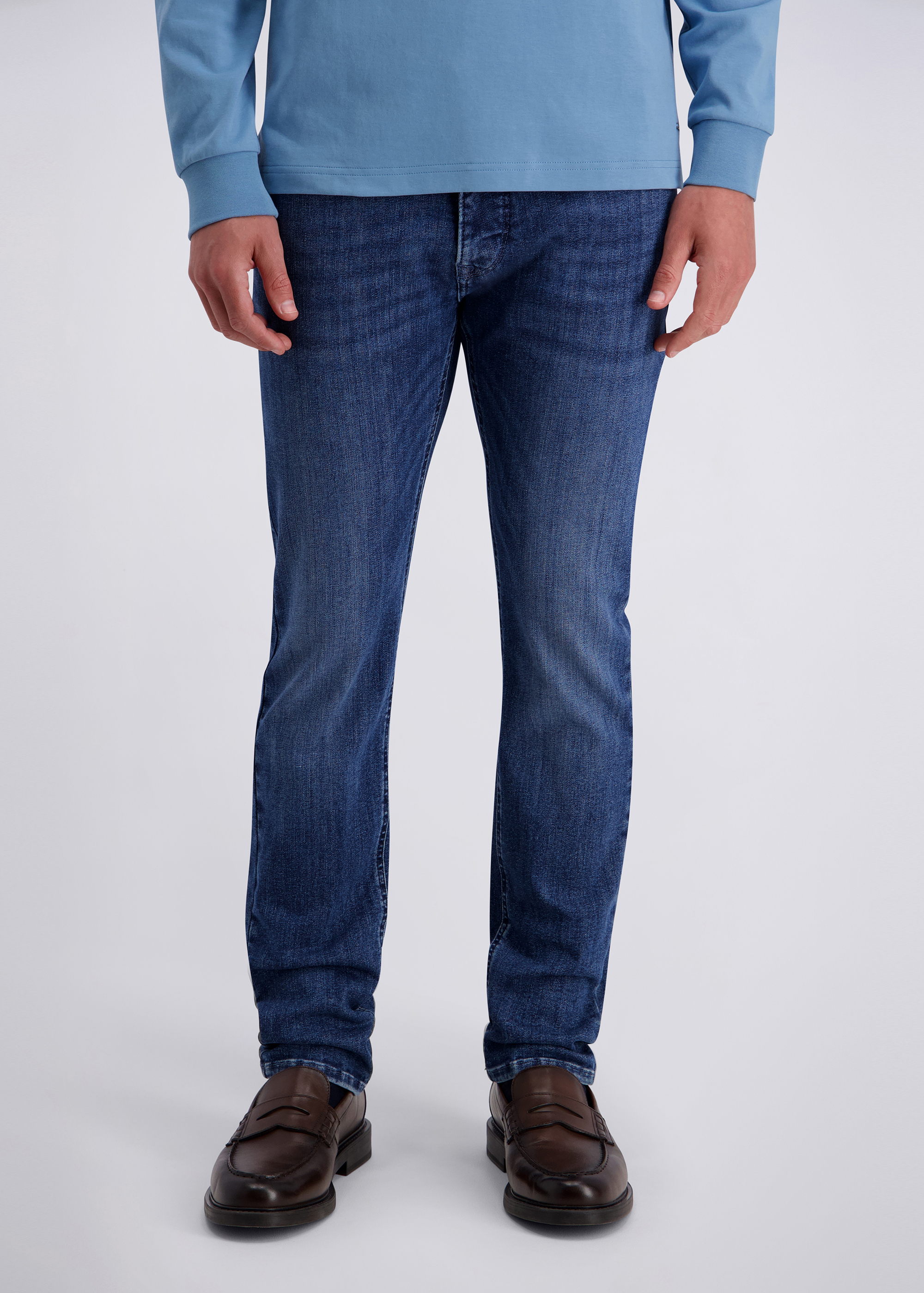 Tapered Stretch Denim, ocean blue used Frontansicht