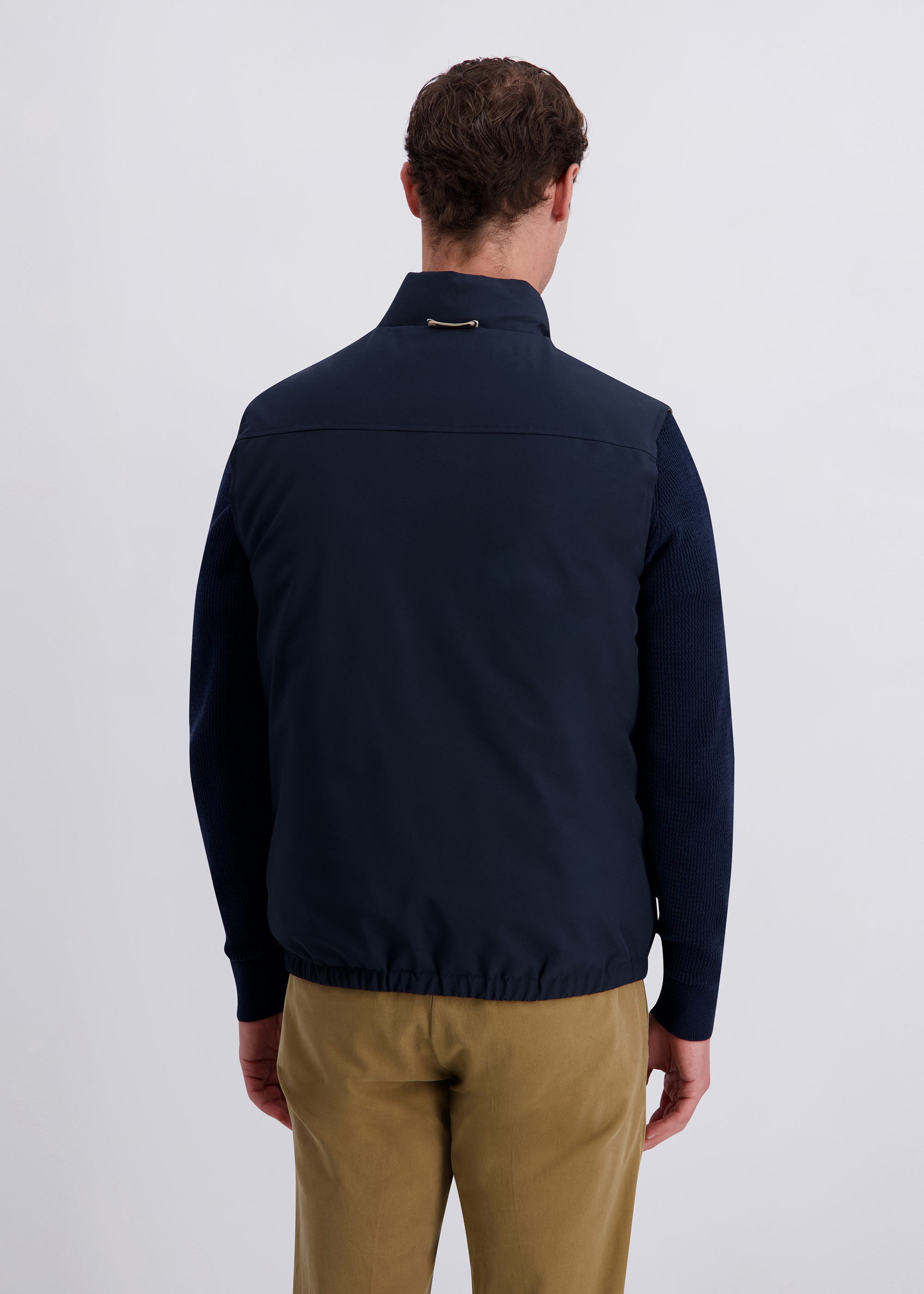 Weste im Regular Fit, Salute Detailansicht 1